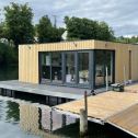 Alojamentos modernos e aconchegantes instalados no rio Sena em Bennecourt, França